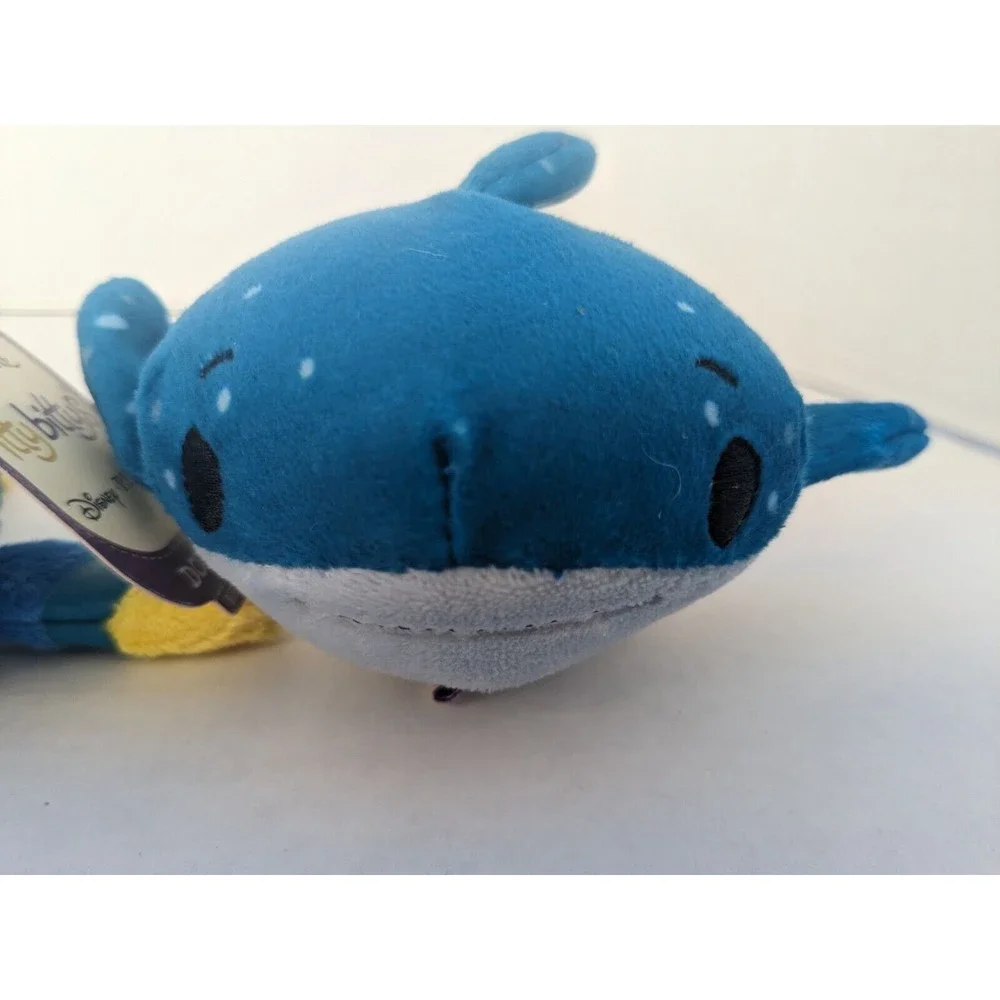 Nemo Hallmark Itty Bittys Disney Nemo X2, Dory X2, Whale shark Keep swimming